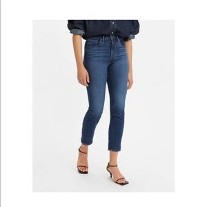 Levis women’s 724